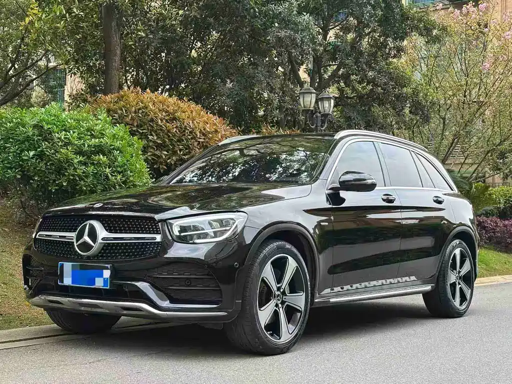Mercedes-Benz GLC 2022 — фото 1