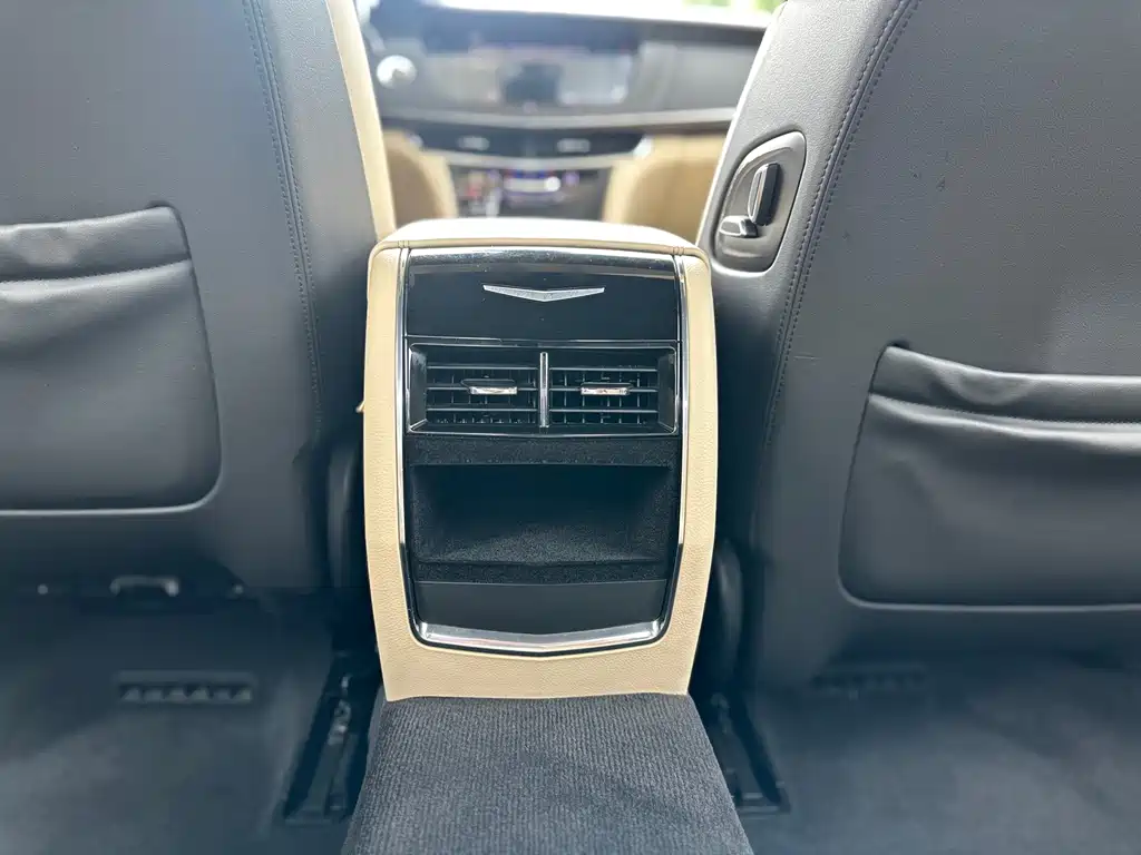 Cadillac CT6 2019 — фото 13