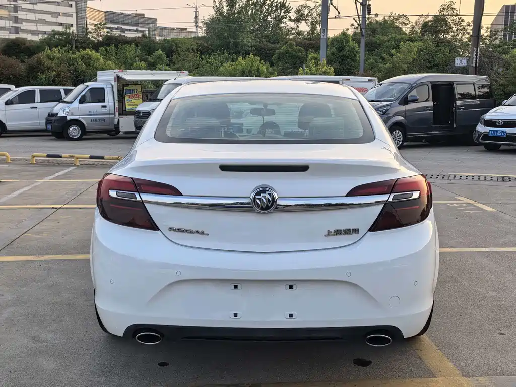 Buick Regal 2014 — фото 11