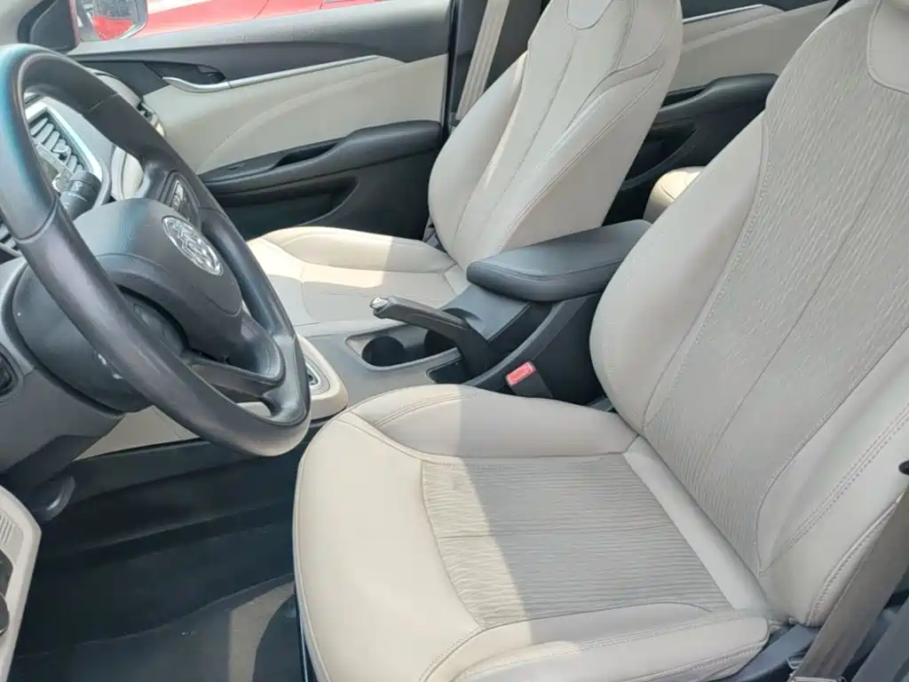 Buick Excelle 2017 — фото 15