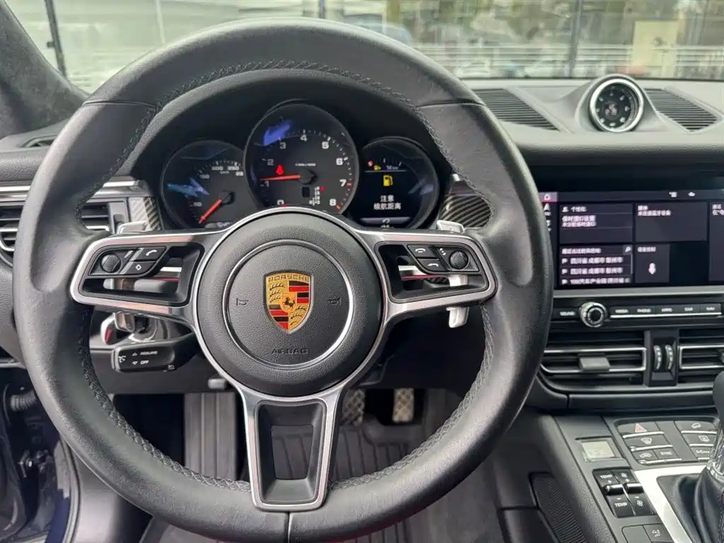 Porsche Macan 2020 — фото 12