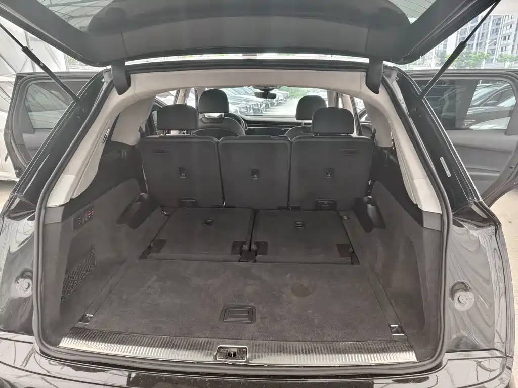 Audi Q7 2022 — фото 18
