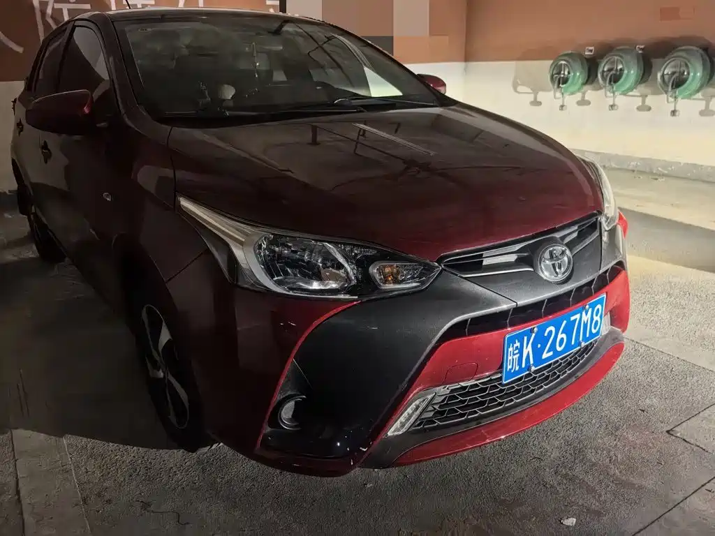 Toyota Yaris L 2021