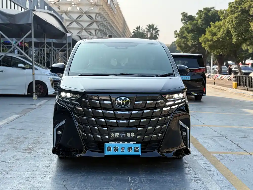 Toyota Alphard 2025 — фото 2