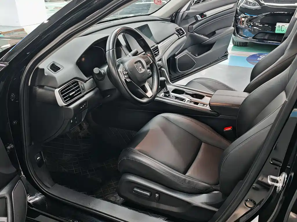 Honda Accord 2023 — фото 12