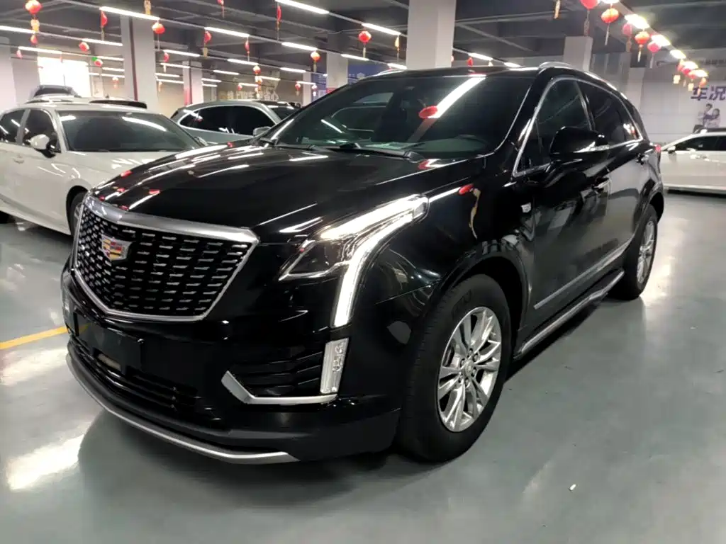 Cadillac XT5 2021 — фото 1