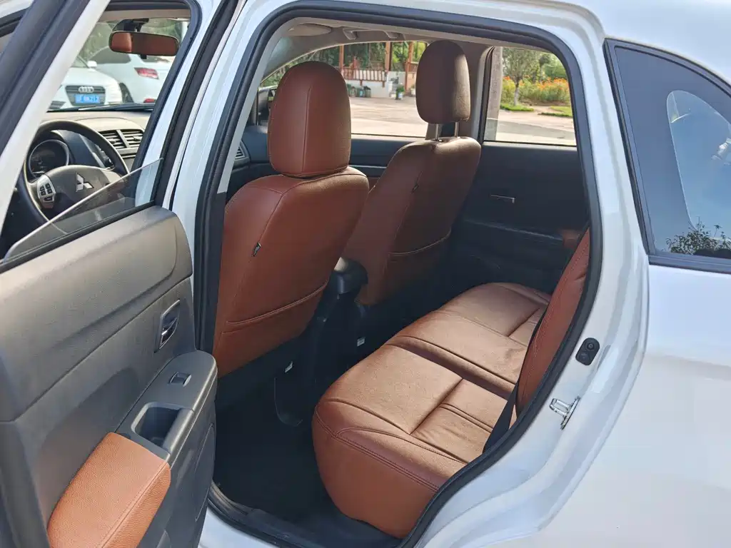 Mitsubishi Jinxuan ASX 2015 — фото 11