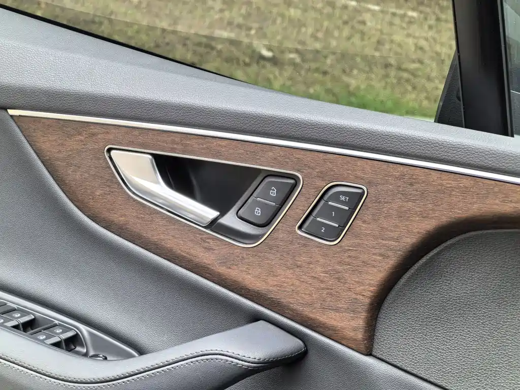 Audi Q7 2024 — фото 20