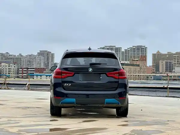 BMW iX3 2021