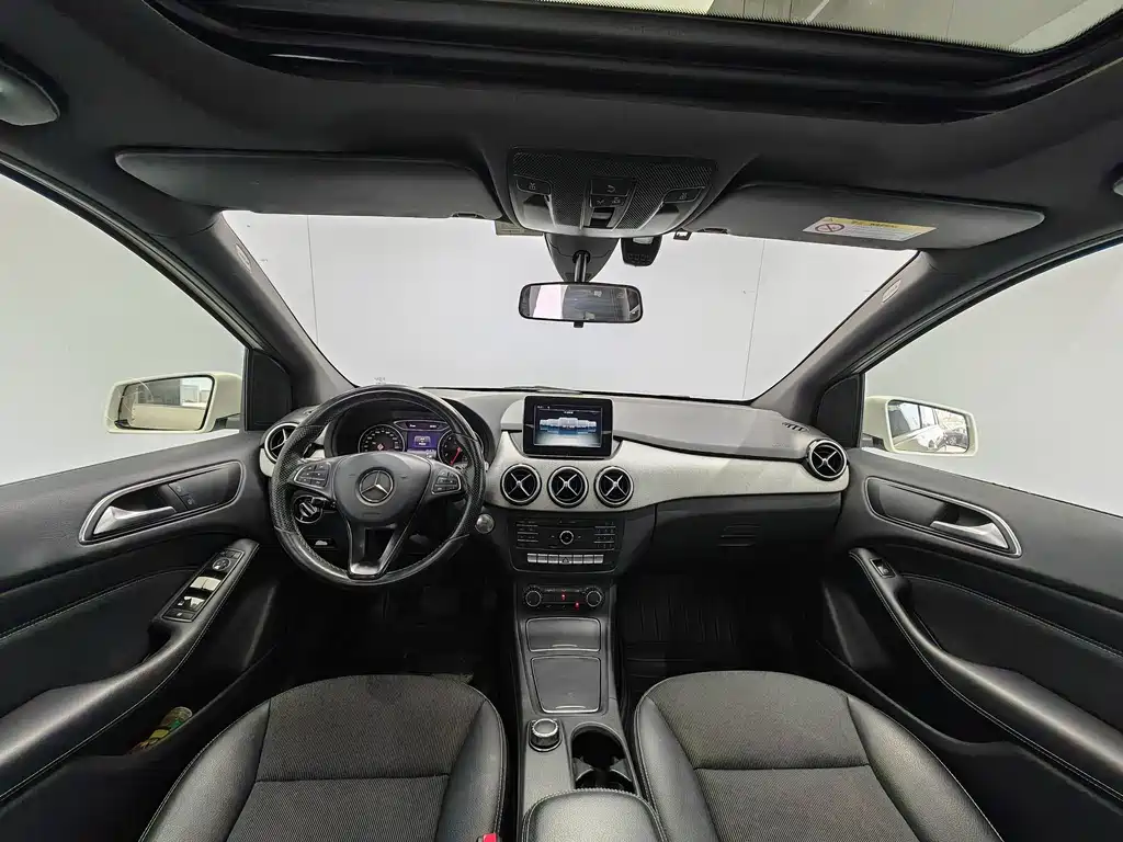 Mercedes-Benz B-Class 2015 — фото 10