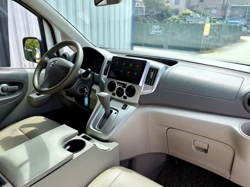 Nissan NV200 2016 — фото 34
