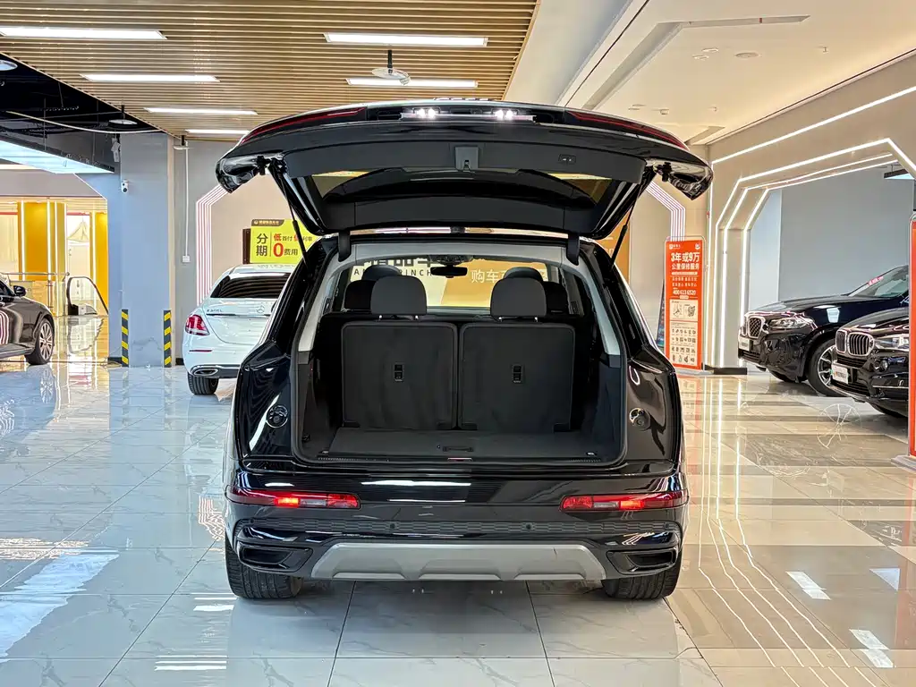 Audi Q7 2020 — фото 20