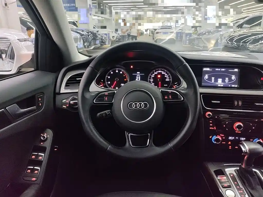Audi A4L 2016 — фото 11