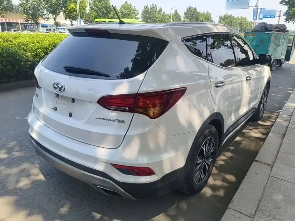 Hyundai Santa Fe 2017 — фото 7