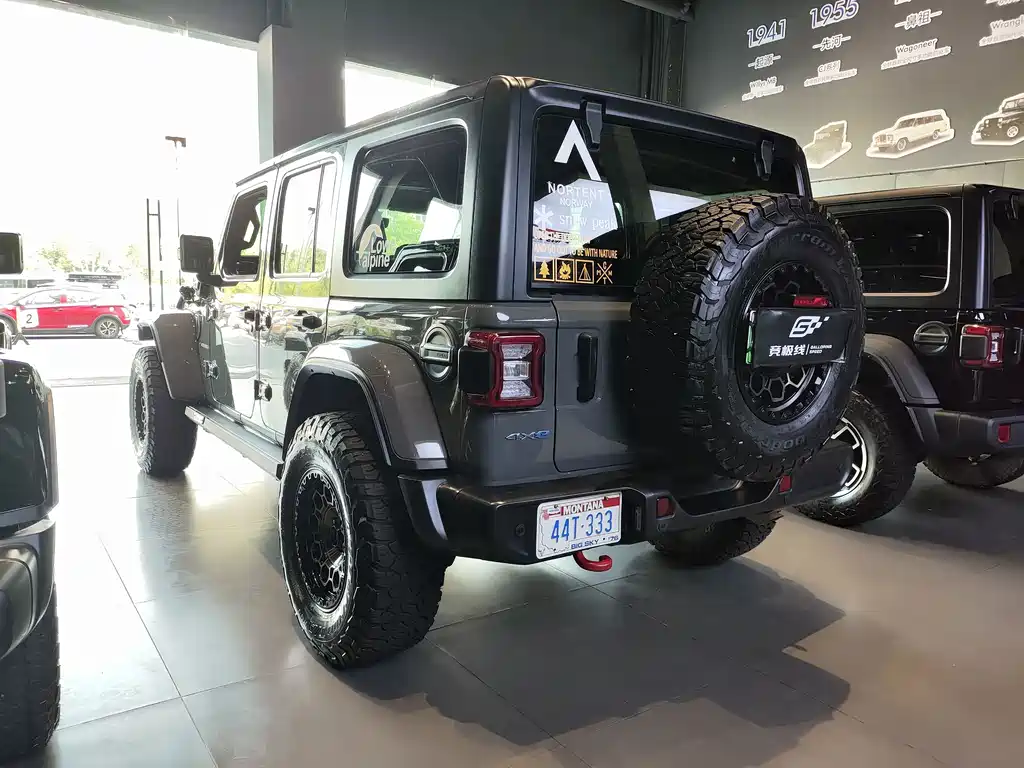 Jeep Wrangler New Energy 2022 — фото 13