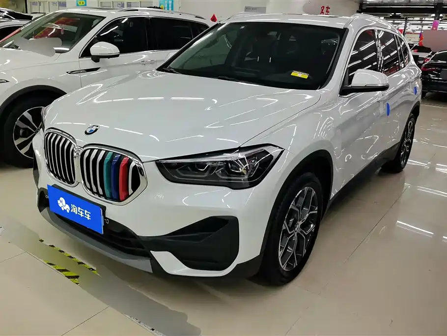 BMW X1 2022 — фото 1