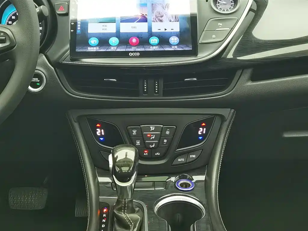 Buick Envision Plus 2017 — фото 12