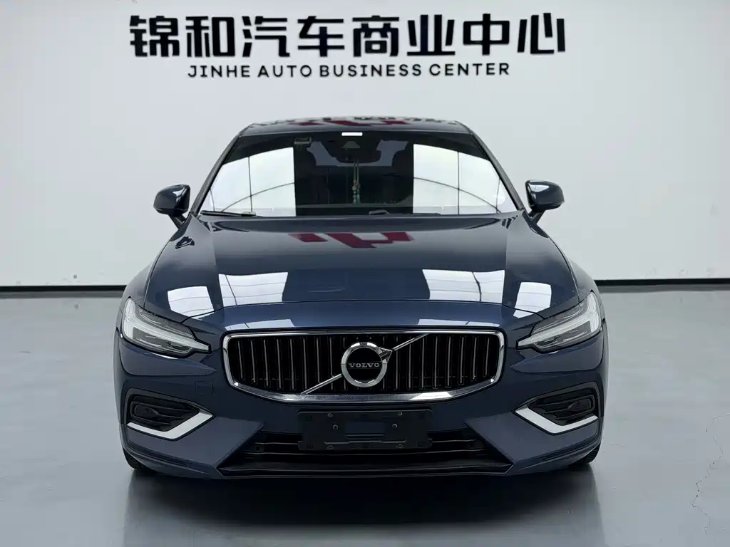 Volvo S60 2022 — фото 5