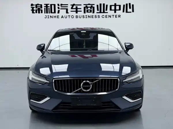 Volvo S60 2022