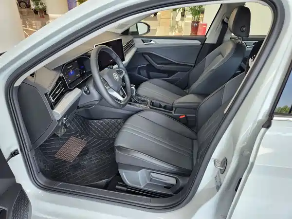 Volkswagen Sagitar 2026