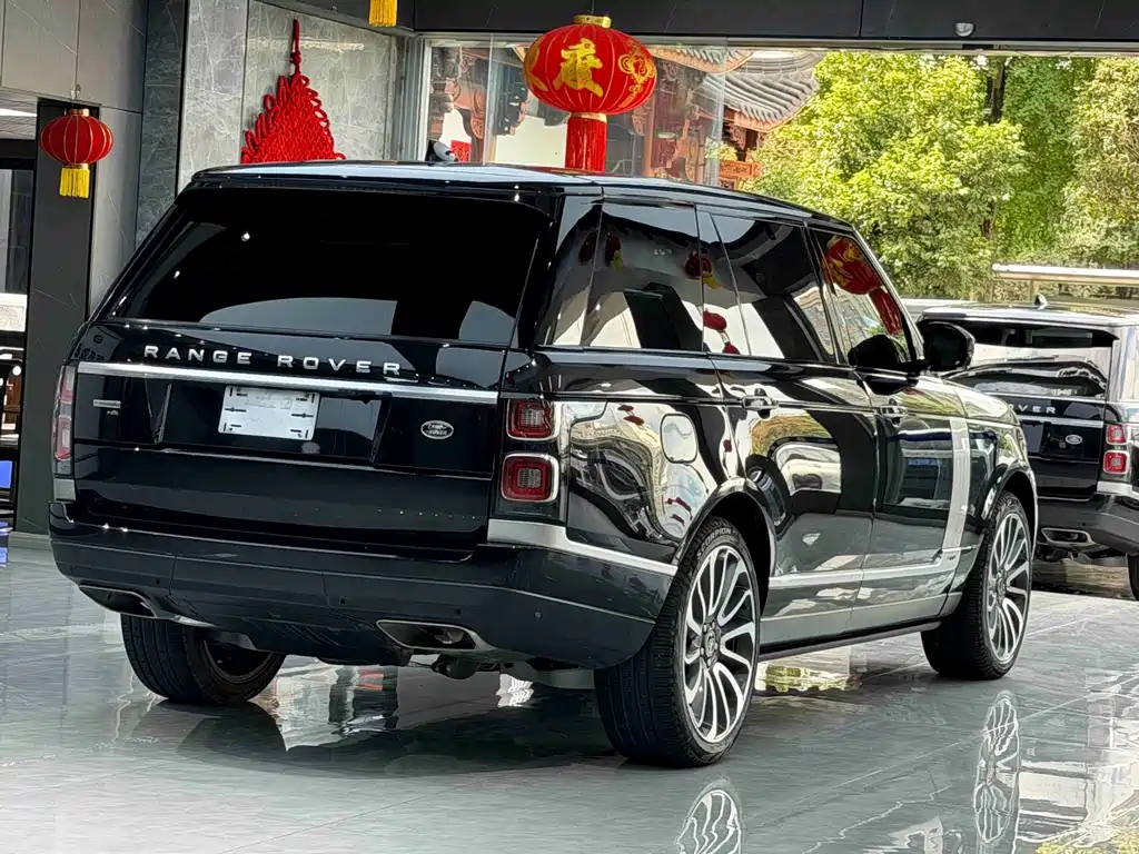 Land Rover Range Rover 2022 — фото 19
