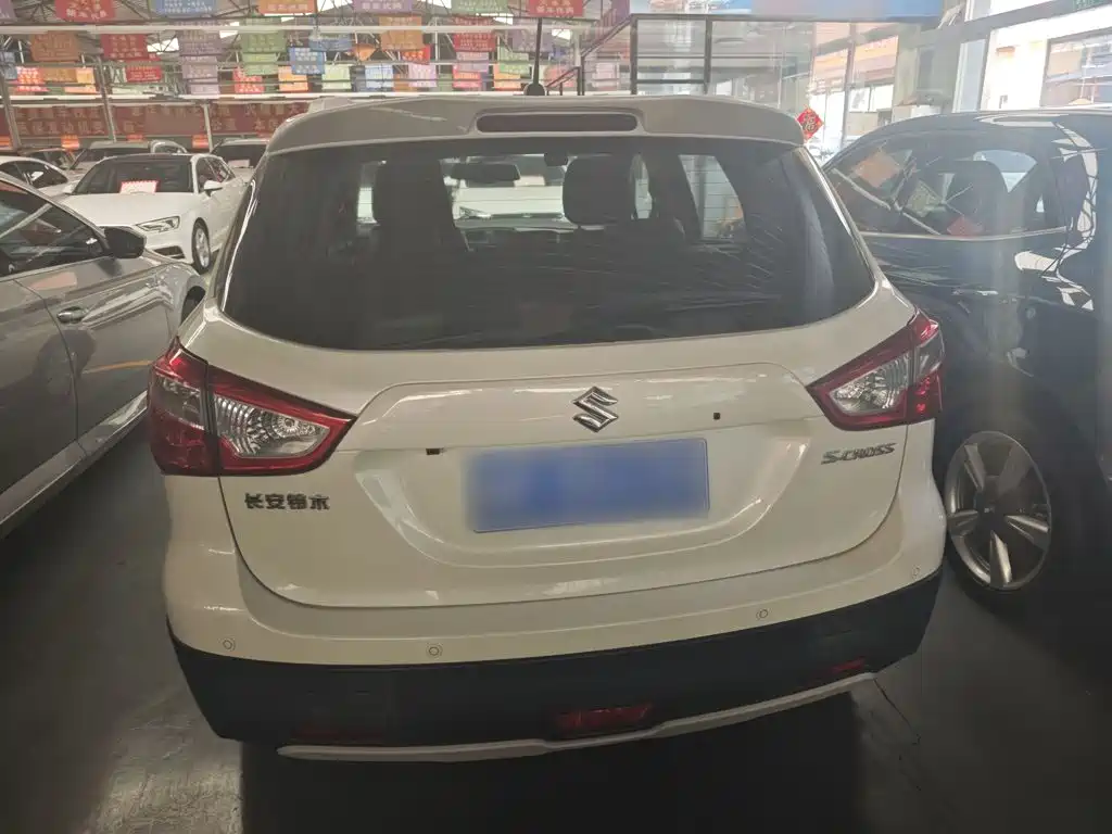 Suzuki S-Cross 2017 — фото 11