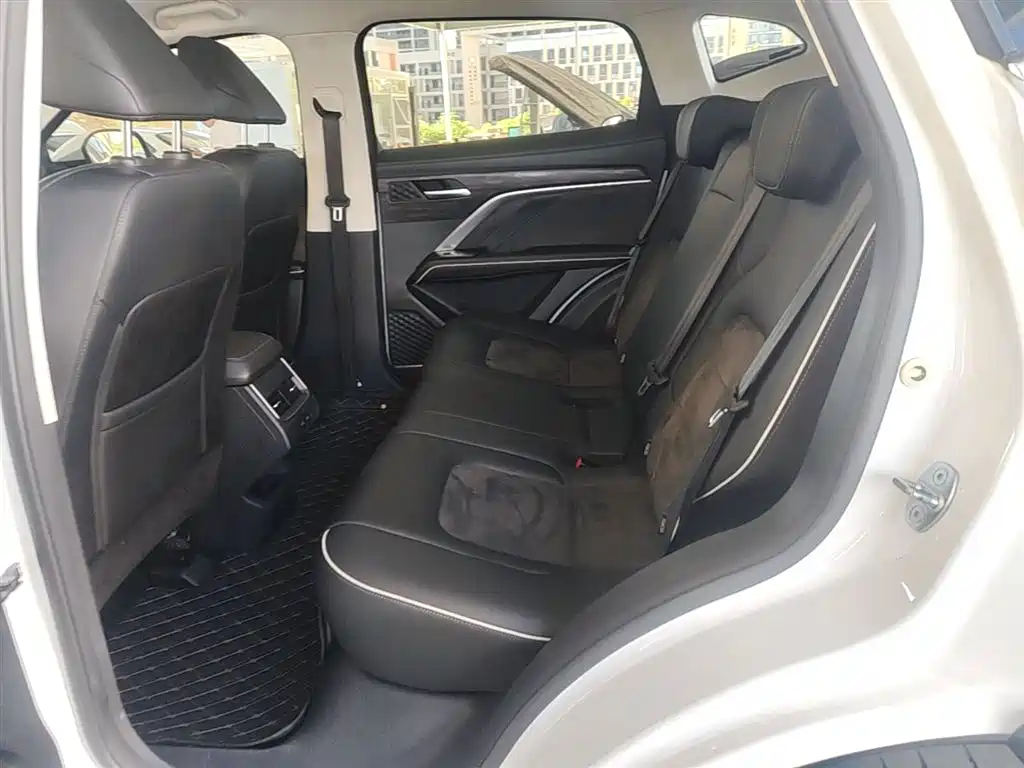 Haval H6 2023 — фото 17