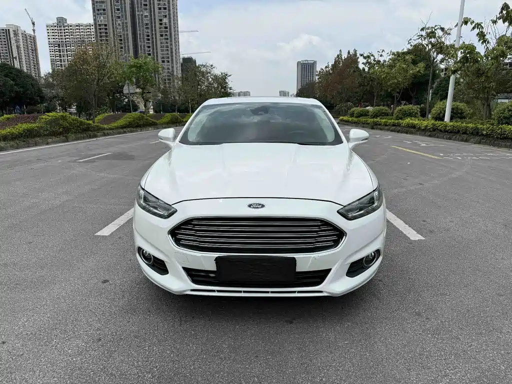 Ford Mondeo 2015 — фото 2