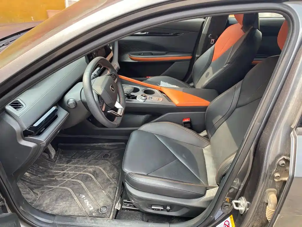 Changan UNI-V Smart Electric Idd 2023 — фото 9