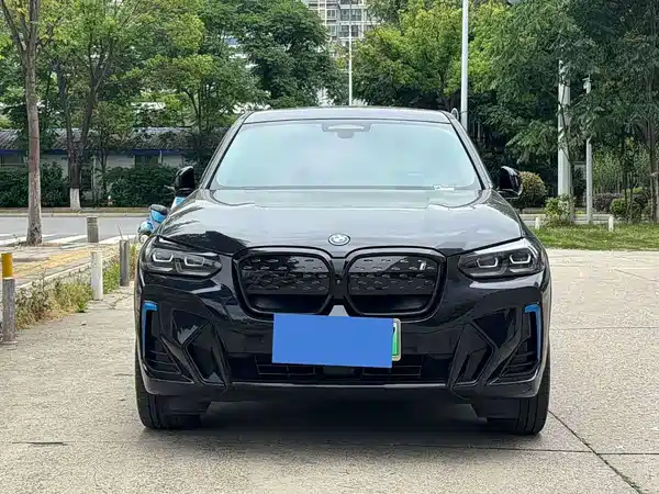 BMW iX3 2022