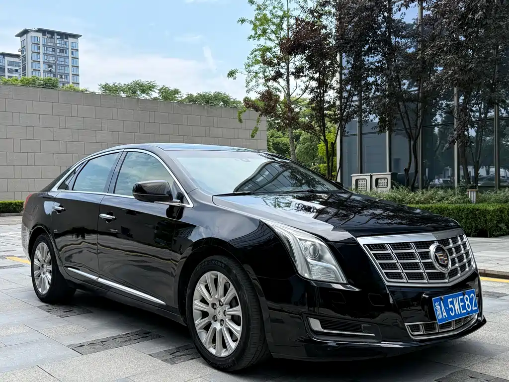 Cadillac XTS 2013 — фото 3