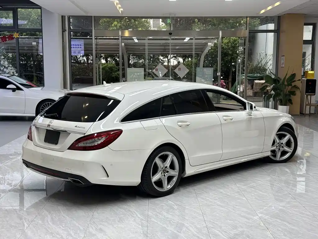 Mercedes-Benz CLS 2016 — фото 2