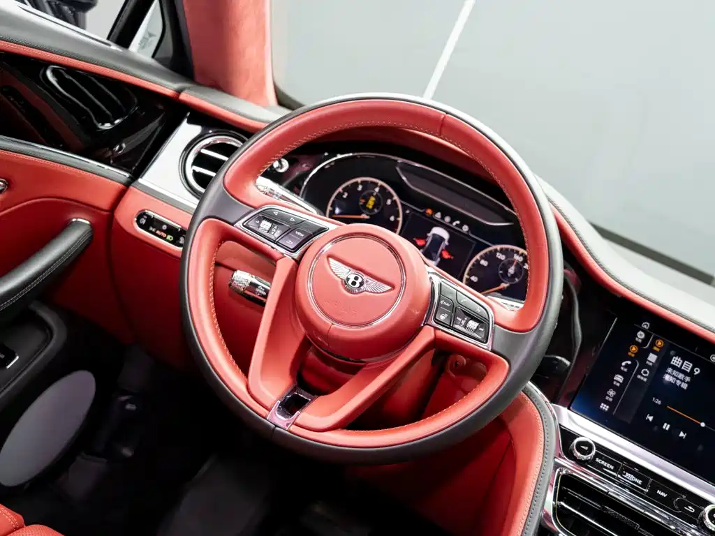 Bentley Flying Spur 2021 — фото 16