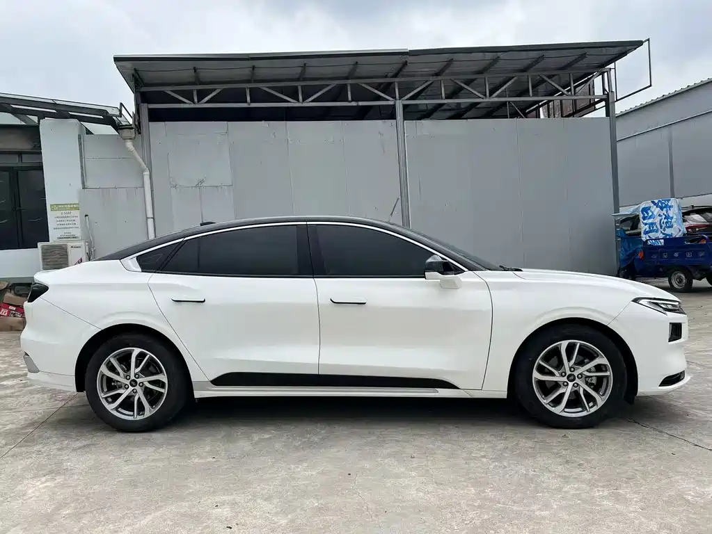 Ford Mondeo 2023 — фото 4