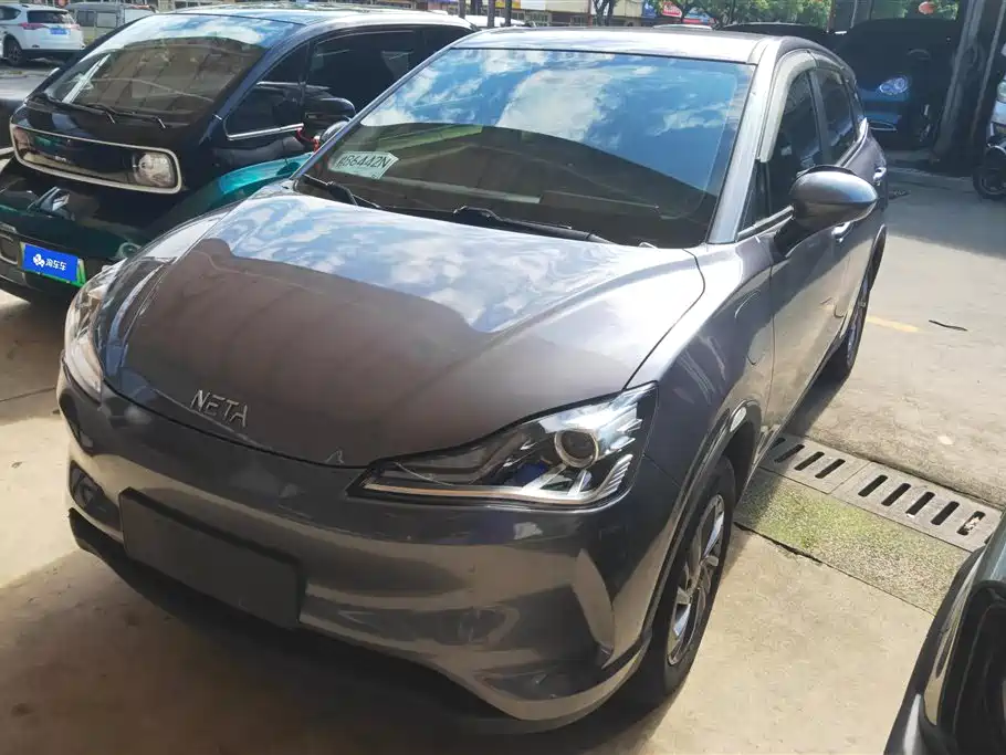 Neta V 2022