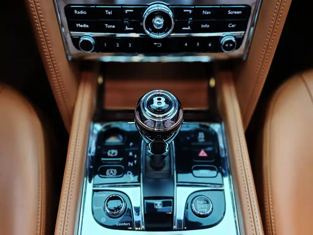 Bentley Mulsanne 2012 — фото 34