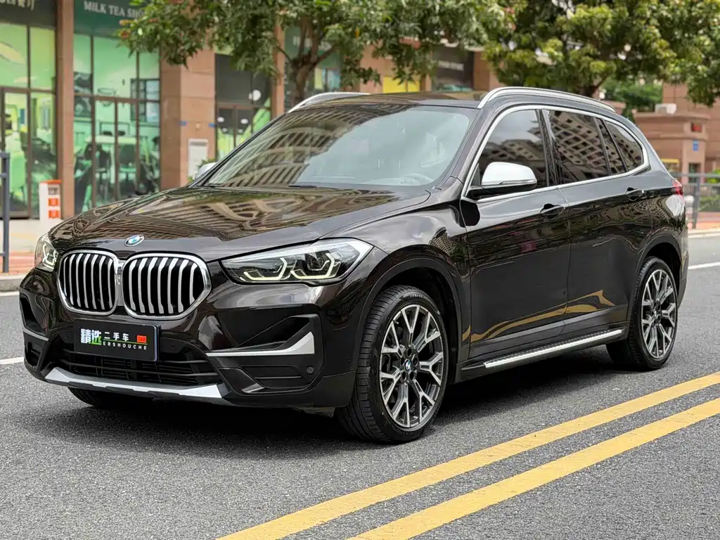 BMW X1 2021 — фото 1