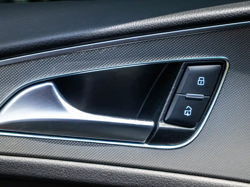 Audi A6L 2016 — фото 16