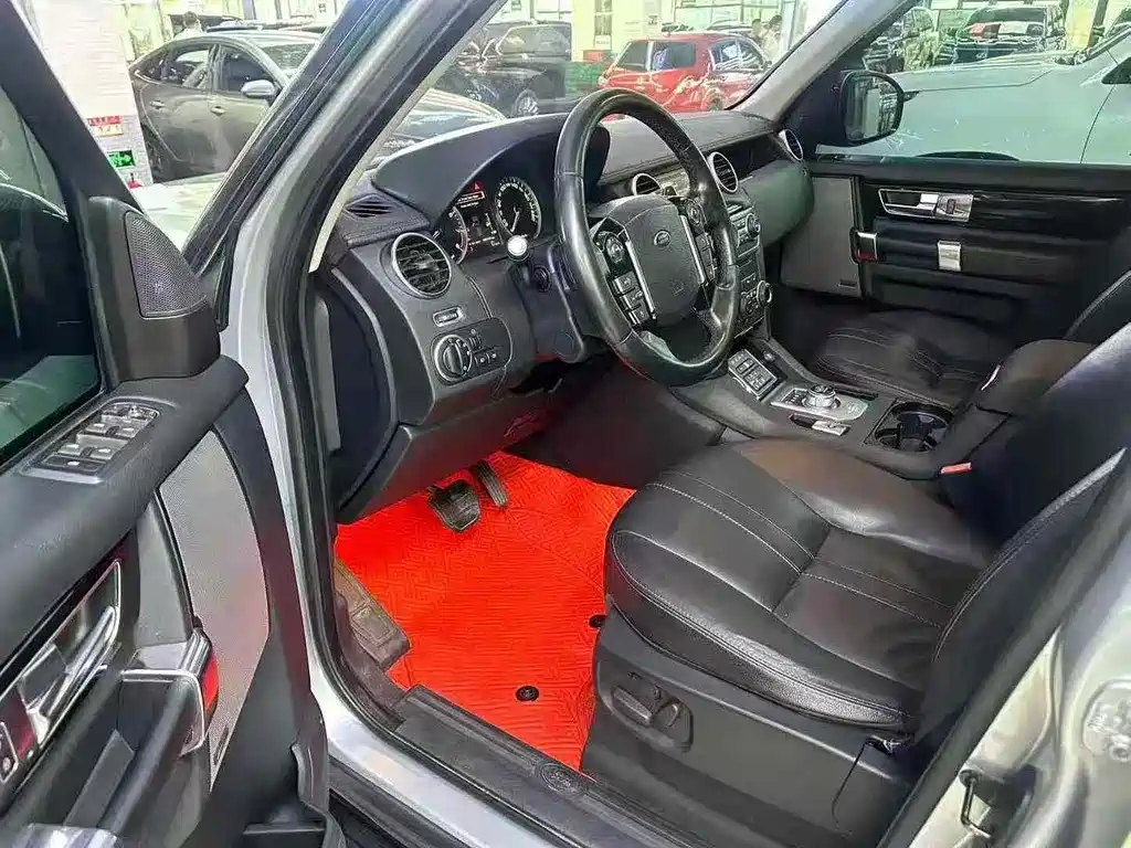 Land Rover Discovery 2015 — фото 4