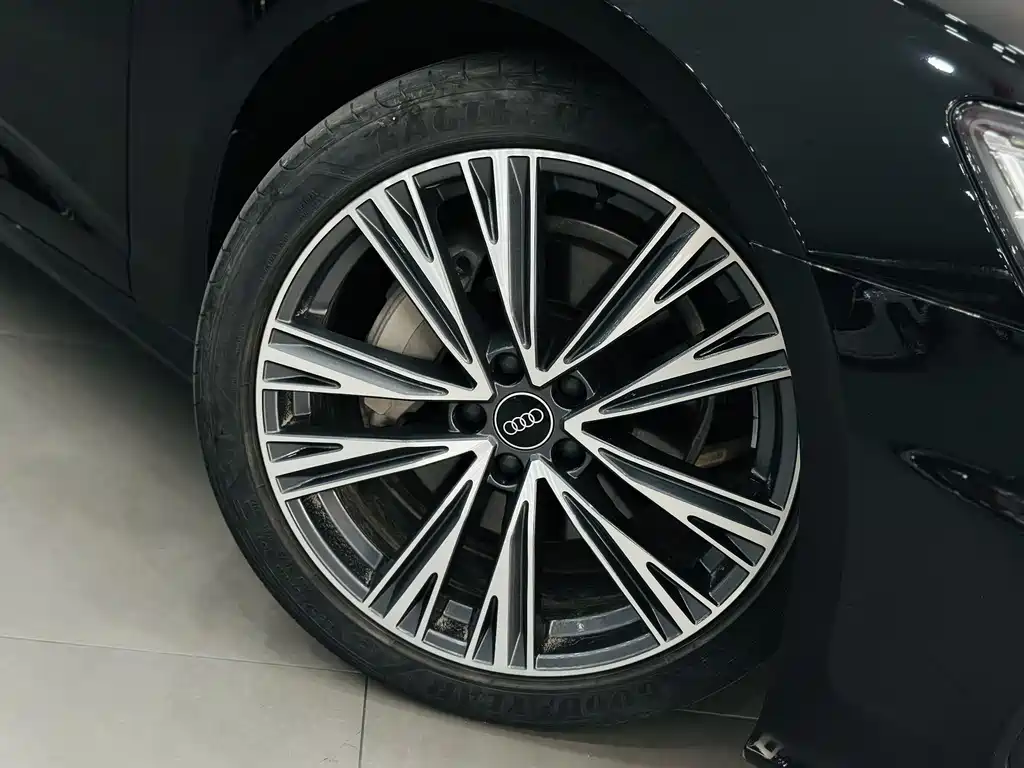 Audi A6L 2023 — фото 11