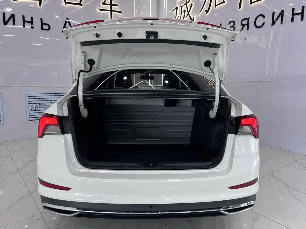 Skoda Rapid 2022 — фото 15