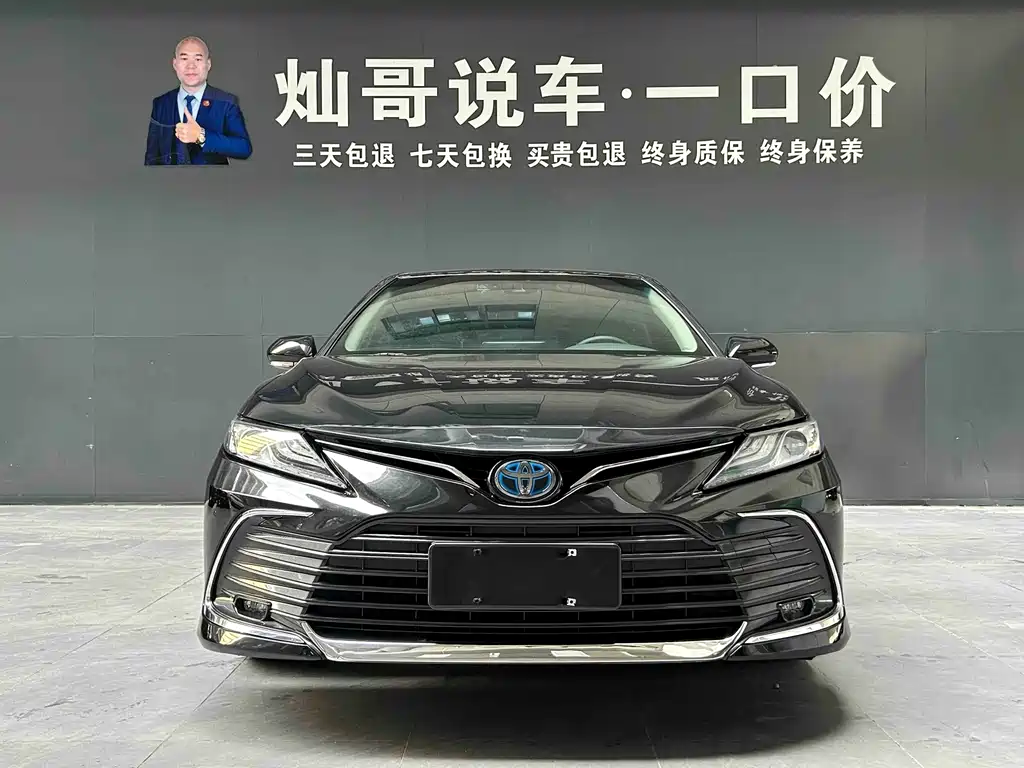 Toyota Camry 2022 — фото 18