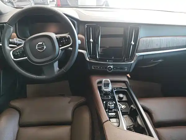 Volvo S90 2021