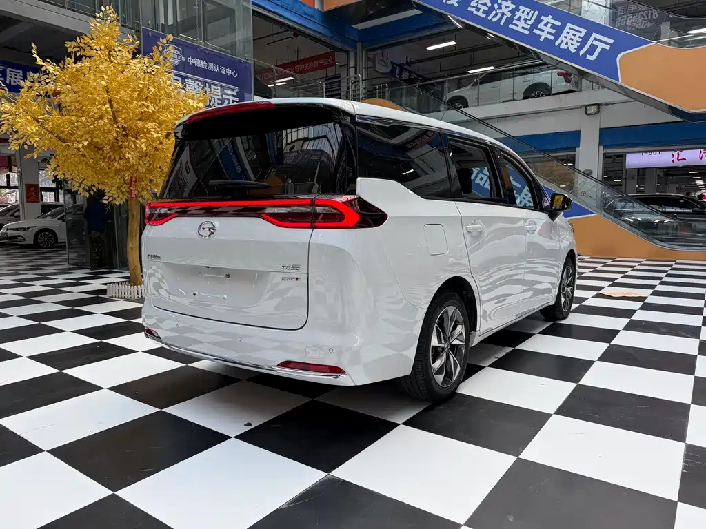 GAC Motor Trumpchi M6 2022 — фото 21