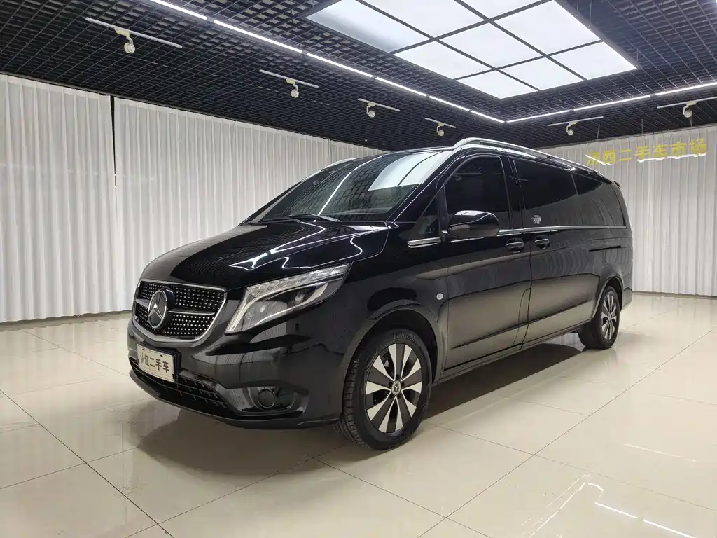 Mercedes-Benz Vito 2023 — фото 1