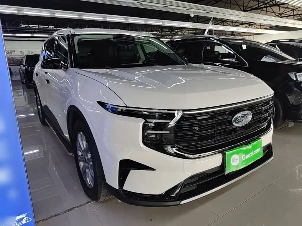 Ford Edge 2023 — фото 4
