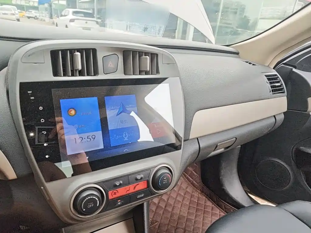Nissan Sylphy 2017 — фото 10