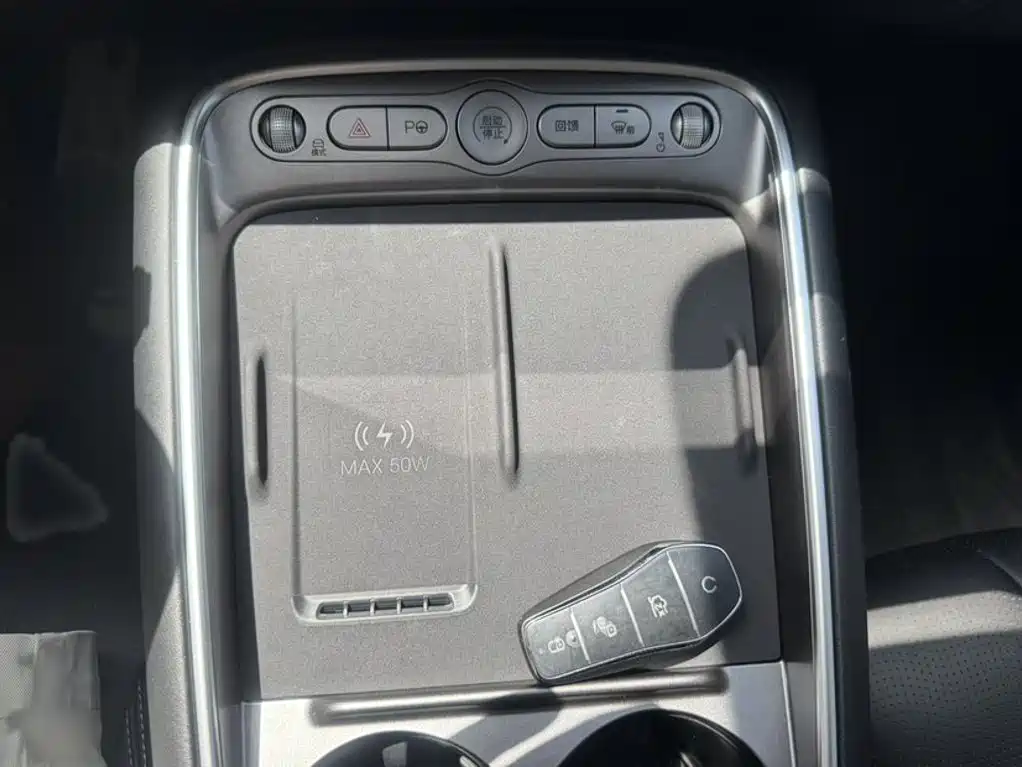 BYD Sealion 05 EV 2025 — фото 16