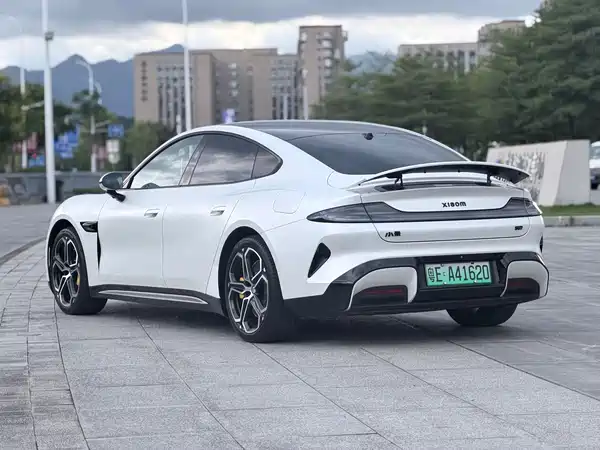 Xiaomi SU7 2024