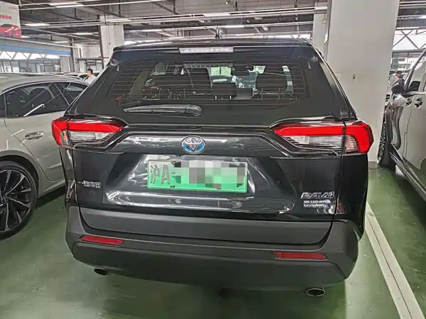 Toyota RAV4 2021